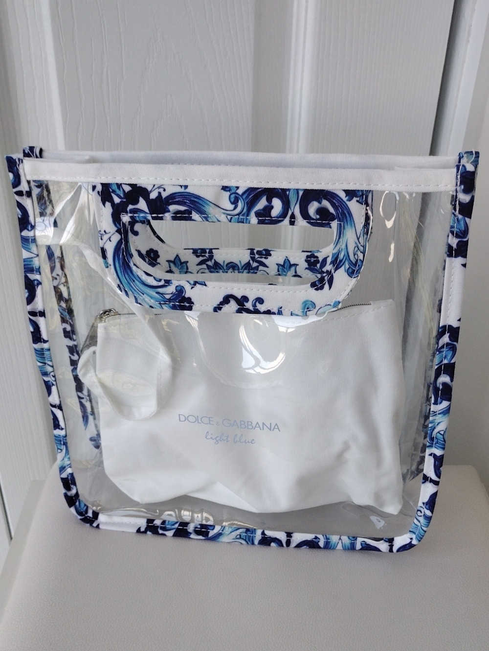 Dolce & Gabbana White Clear Bag with Blue Floral Trim - Picture 15 of 16